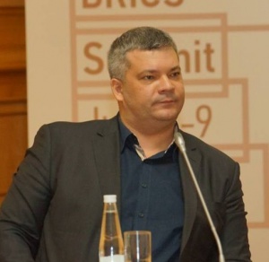 Эксперт: Кузьминых Константин