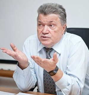 Эксперт: Кобелев Виктор