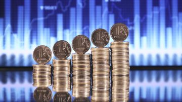 Главы субъектов РФ отчитались о своих доходах за 2019 год. На основании этих данных мы составили топ-10, где расположили участников рейтинга по уровню их дохода. *Данные для рейтинга получены с помощью сайтов правительств субъектов РФ