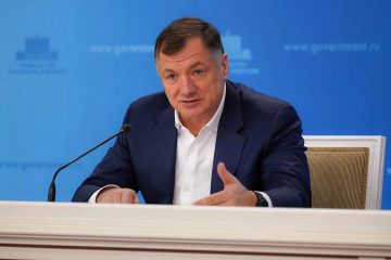 «Доложил президенту о системе «светофоров», которая показывает, кто как работает. На сегодня в числе лидеров – Челябинская, Нижегородская, Московская области, Башкортостан, Якутия»