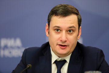 «Власть должна максимально себя очищать от людей с сомнительной репутацией, работа в этом направлении будет продолжена. Все-таки система власти – это не какой-то клуб по интересам»